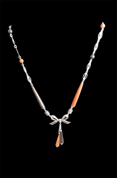 Jakob Bengel red and black bakelite bow short necklace
